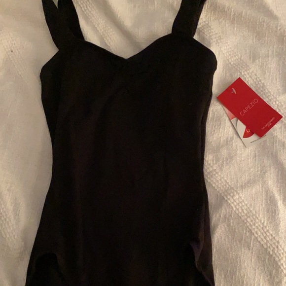 Capezio Black Leotard - Picture 1 of 6